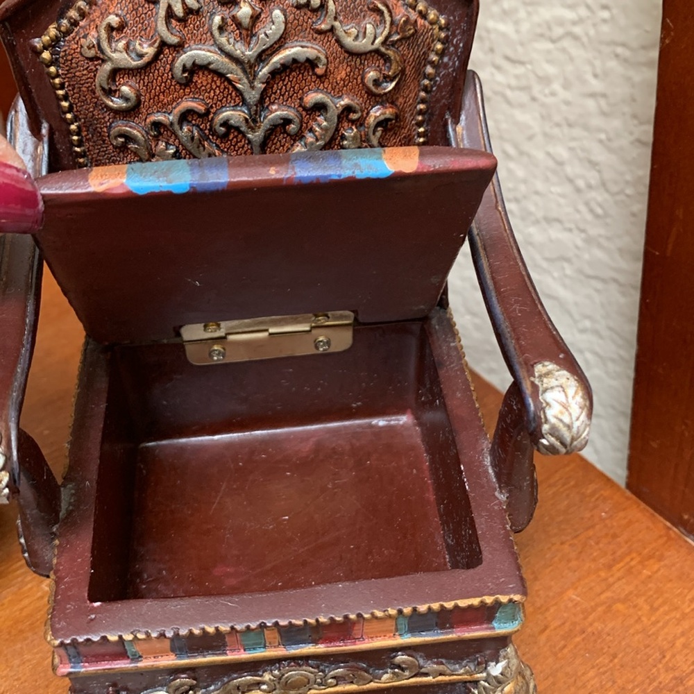 🔹Charming decorative Trinket Box Armchair with Floral Pattern.. - Picture 5 of 9